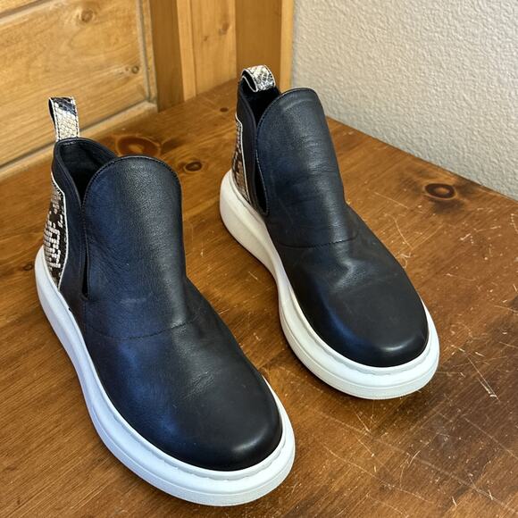 yuko imanishi + Women’s 38 Slip On Sneaker Shoe Platform Bootie Grunge Moto - Picture 4 of 12